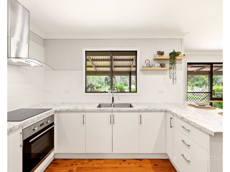 86 Bellay Road, Beachmere QLD 4510