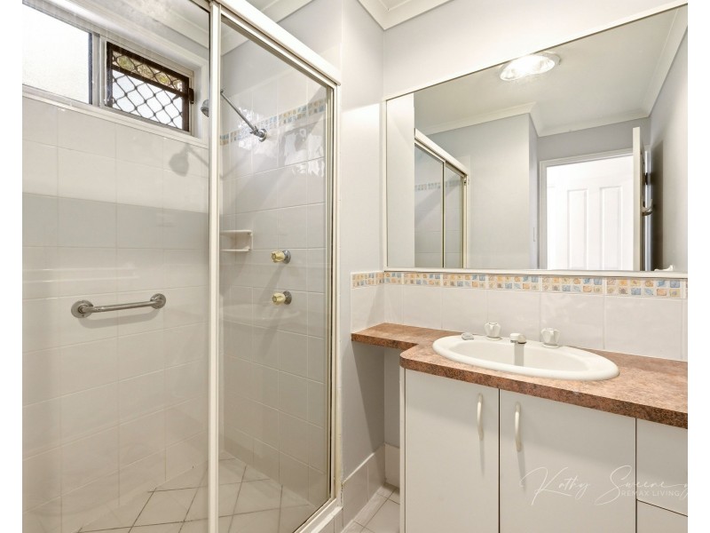 86 Bellay Road, Beachmere QLD 4510