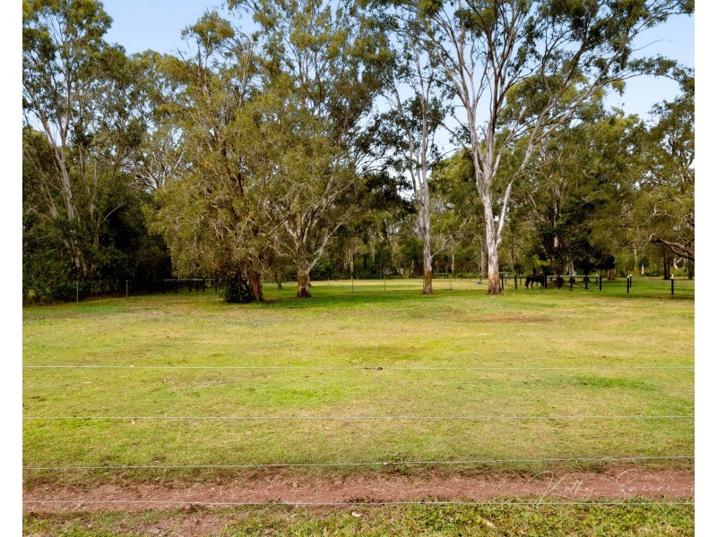 86 Bellay Road, Beachmere QLD 4510