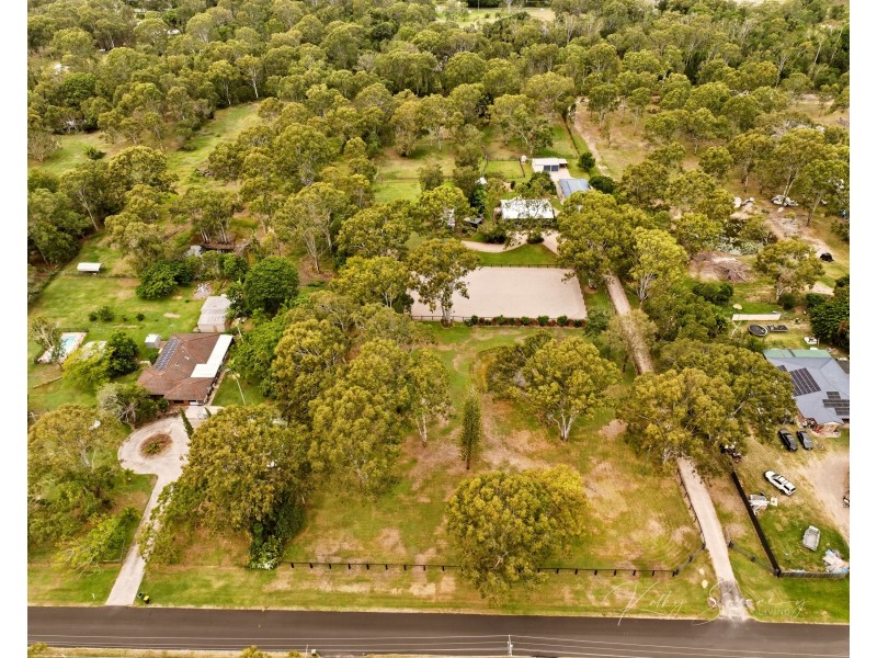 86 Bellay Road, Beachmere QLD 4510