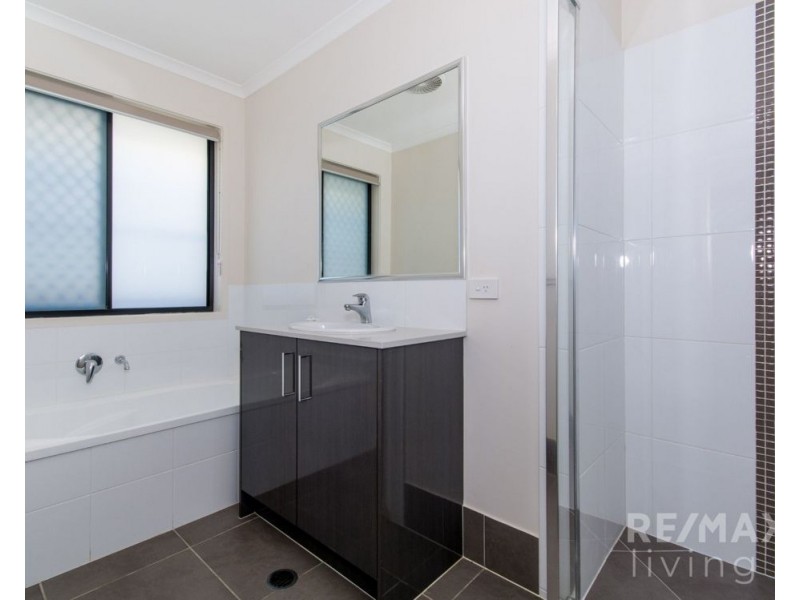 42 Lennon Boulevard, Narangba QLD 4504