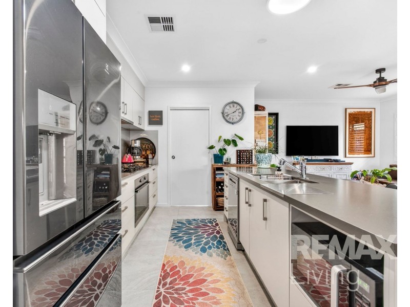 3 Tea Tree Street, Narangba QLD 4504