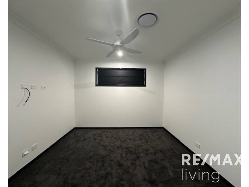 9 Jacana Place, Winya QLD 4515