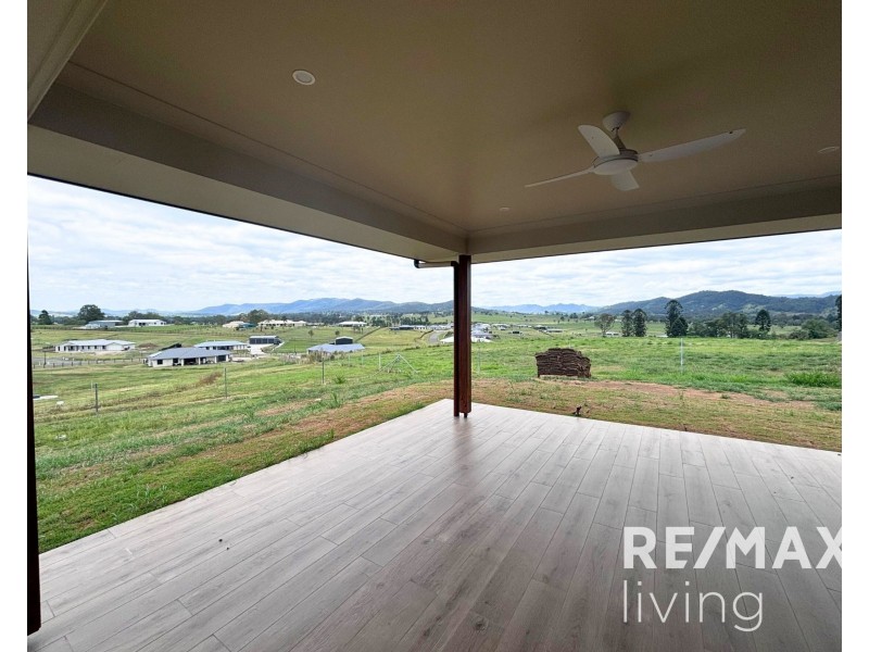 9 Jacana Place, Winya QLD 4515