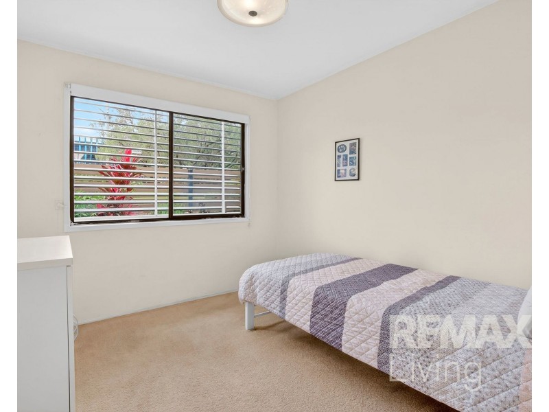 24 Houghton Avenue, Redcliffe QLD 4020