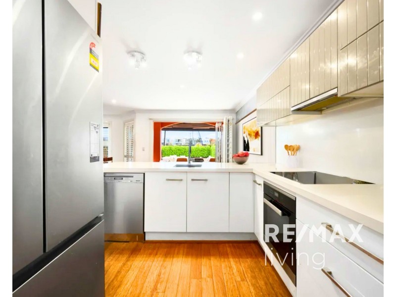 67 John Lund Drive, Hope Island QLD 4212