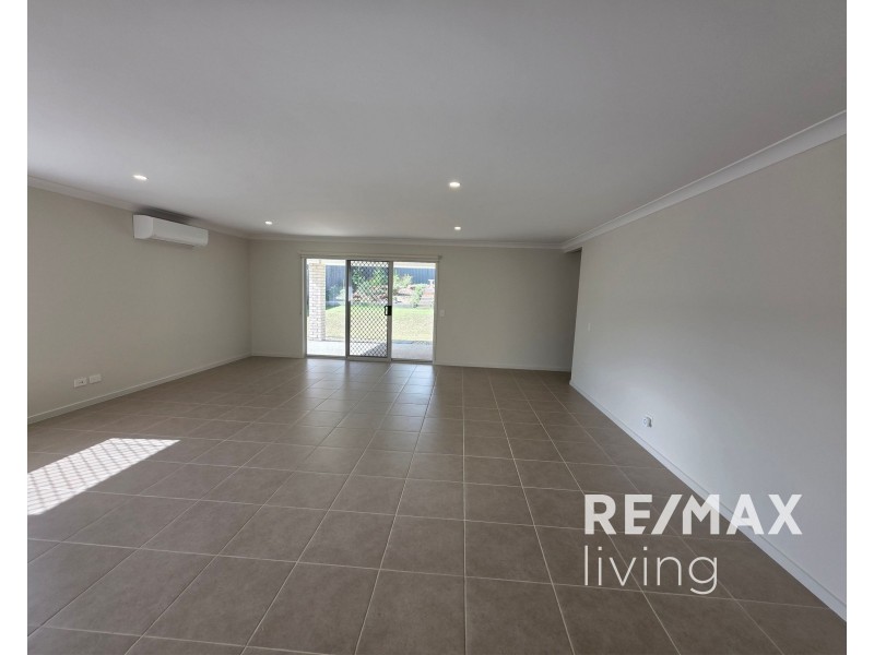 64 Hamilton Road, Woodford QLD 4514