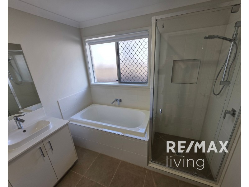 64 Hamilton Road, Woodford QLD 4514