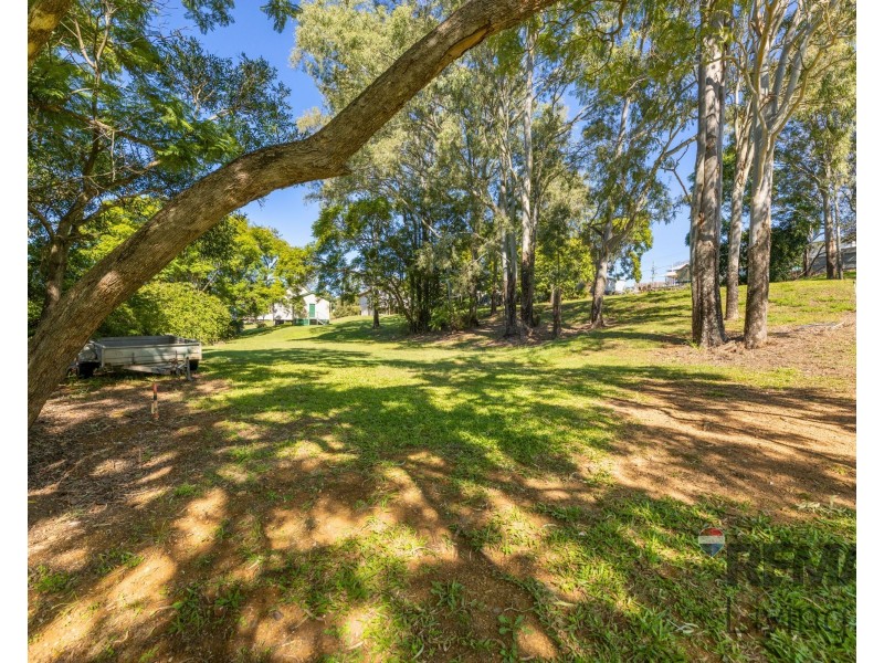 37 Row Street, Kilcoy QLD 4515