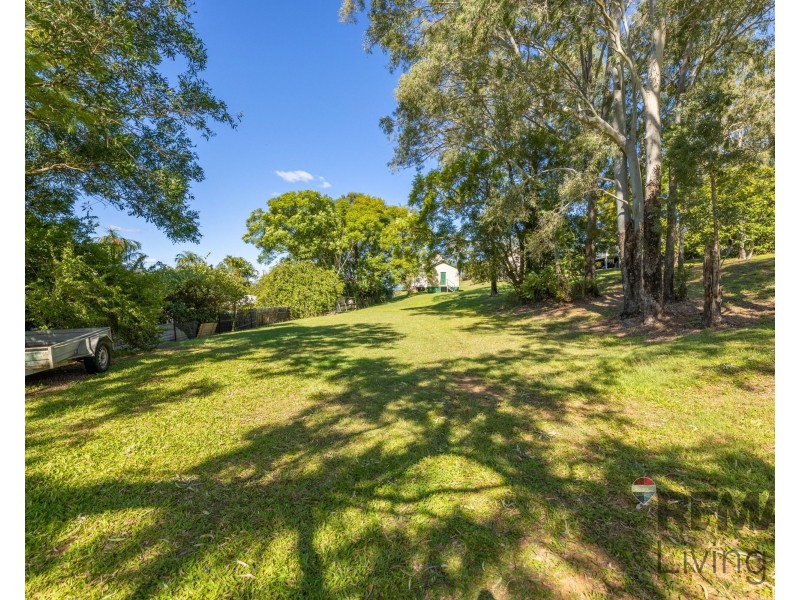 37 Row Street, Kilcoy QLD 4515