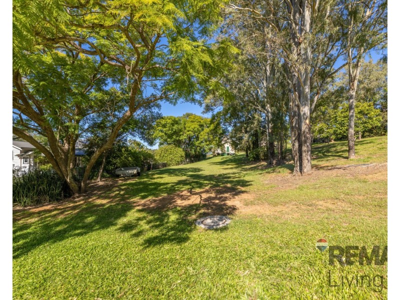 37 Row Street, Kilcoy QLD 4515