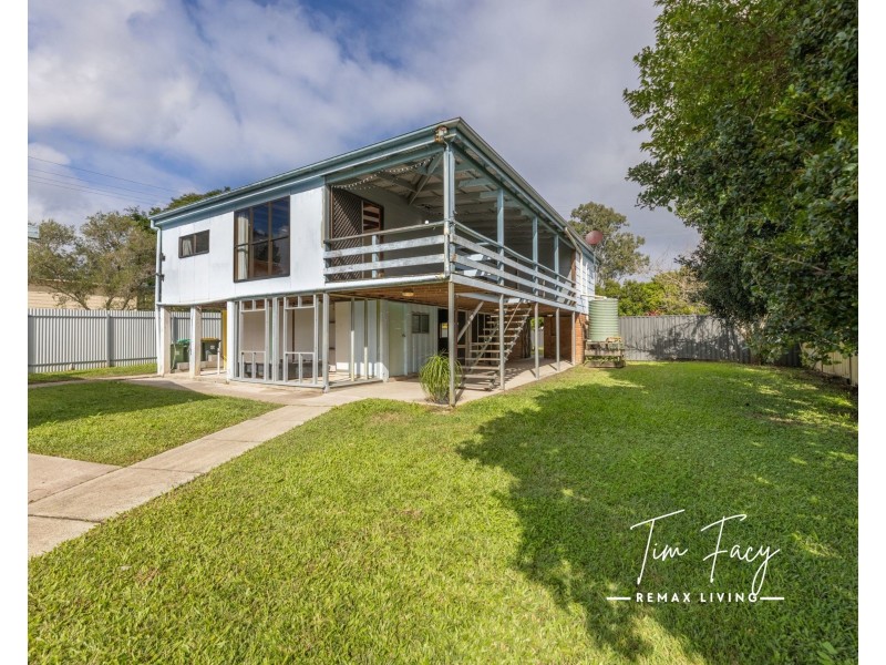19 Gloucester Street, Woodford QLD 4514