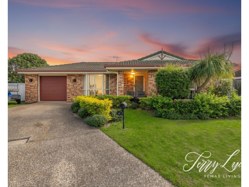 6 Solo Court, Beachmere QLD 4510