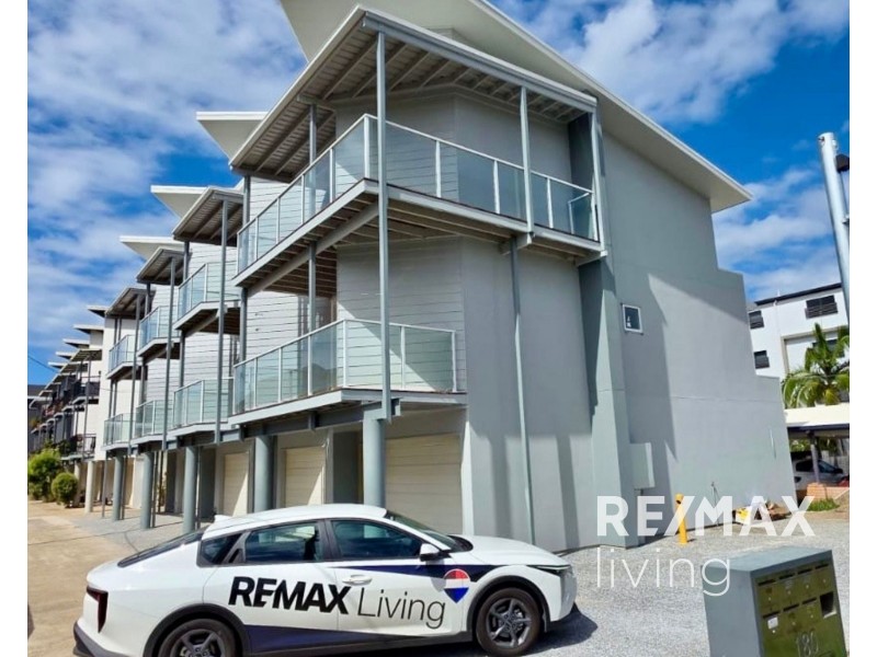 3/180 Mein Street, Scarborough QLD 4020