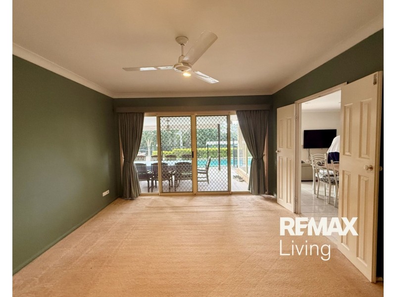110-112 Madeline Drive, Morayfield QLD 4506