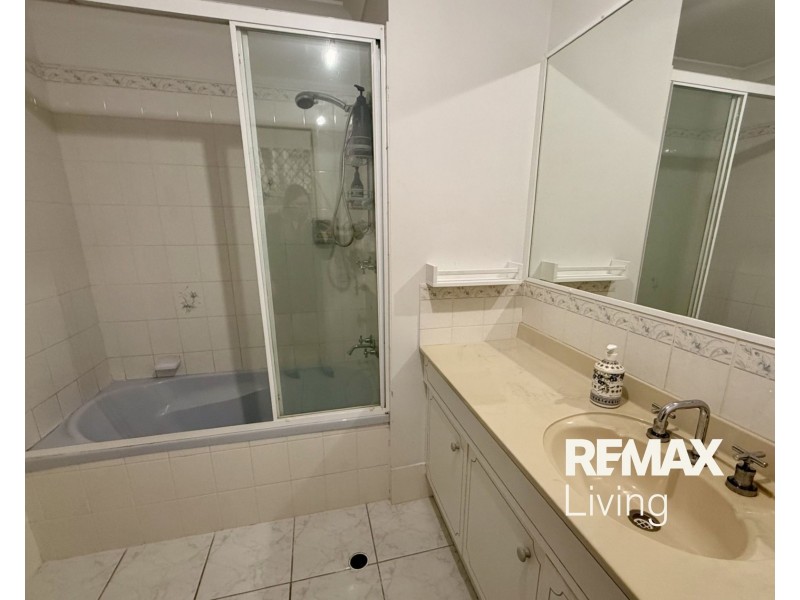 110-112 Madeline Drive, Morayfield QLD 4506