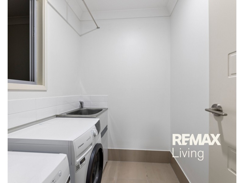 1/1 Montree Circuit, Kallangur QLD 4503