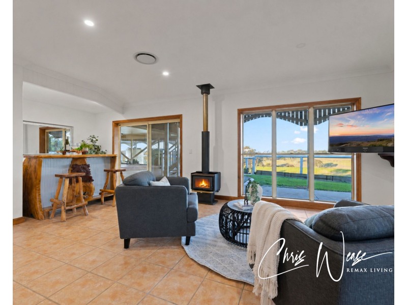 81 Settlement Road, Mount Mee QLD 4521