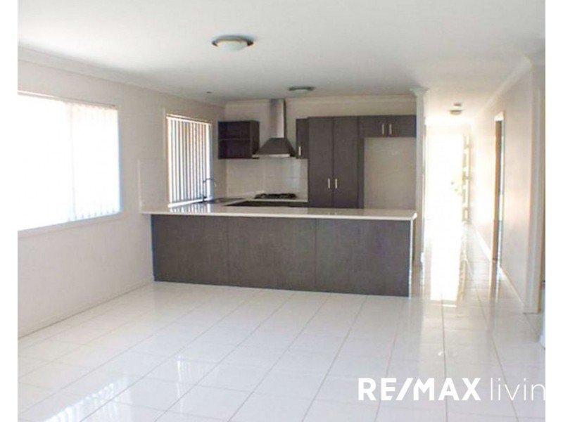 2/3 Mayes Circuit, Caboolture QLD 4510