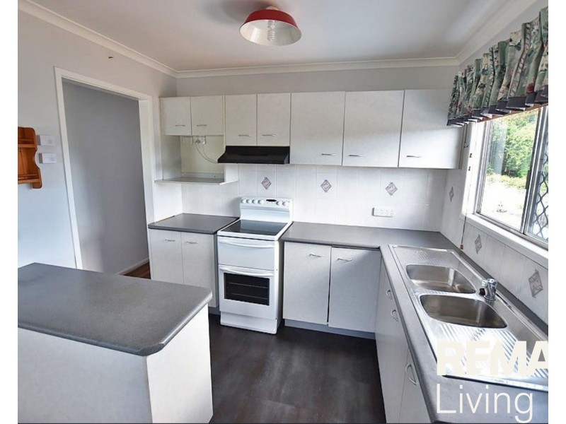 13 Wattle Street, Kallangur QLD 4503