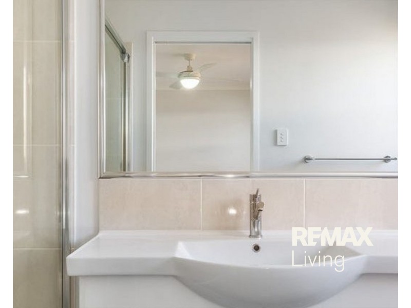 1/33 Jones Street, Rothwell QLD 4022