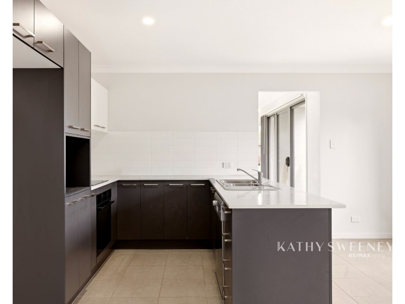 33 Jones Street, Rothwell QLD 4022
