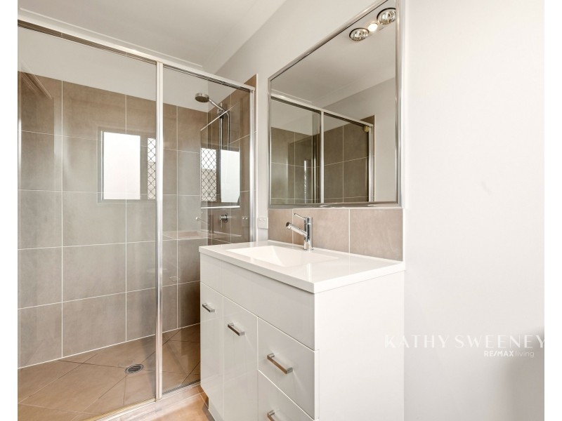 33 Jones Street, Rothwell QLD 4022