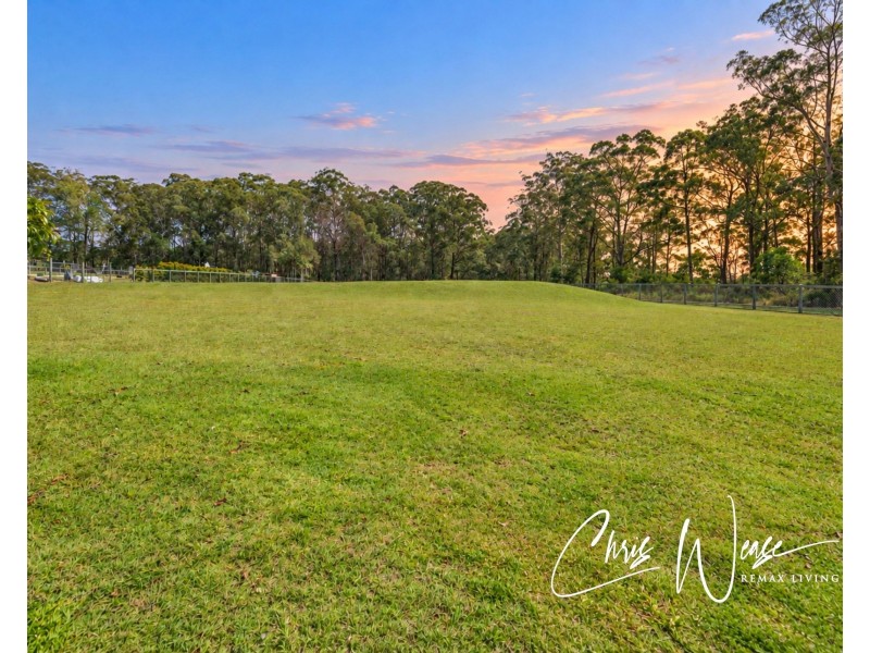 2 Twin Oaks Court, Woodford QLD 4514