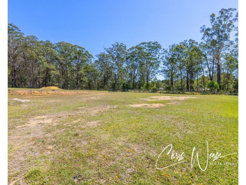 2 Twin Oaks Court, Woodford QLD 4514