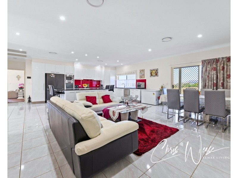 36 Montana Place, Woolmar QLD 4515