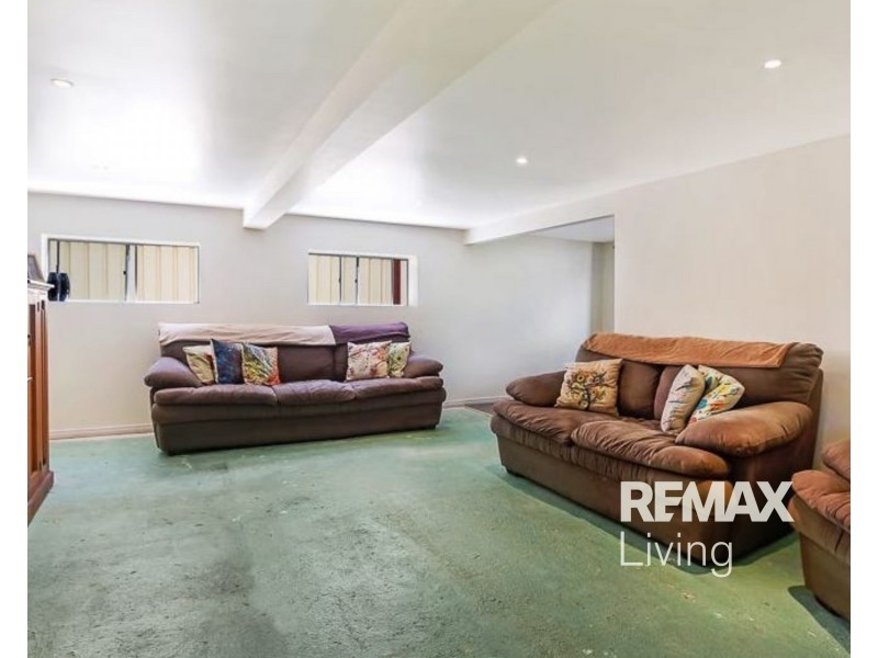 9 Golden Avenue, Kallangur QLD 4503
