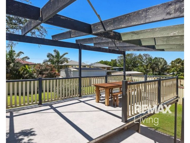 9 Golden Avenue, Kallangur QLD 4503