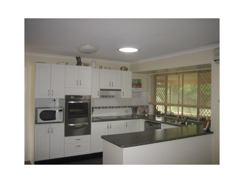 19 Crestwell Close, Morayfield QLD 4506