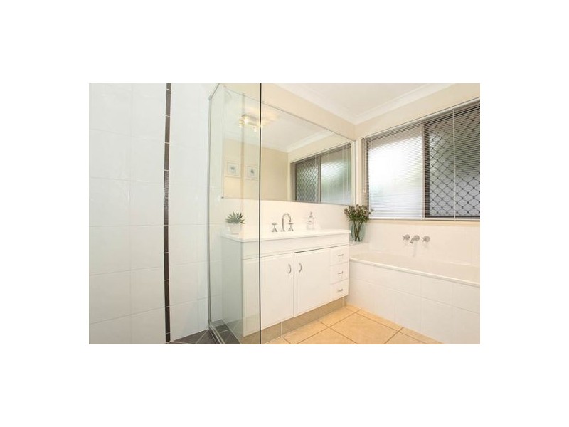 7 Lookout Place, Narangba QLD 4504