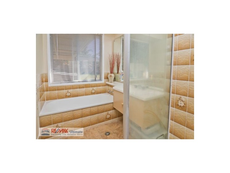 25 Emerson Drive, Morayfield QLD 4506