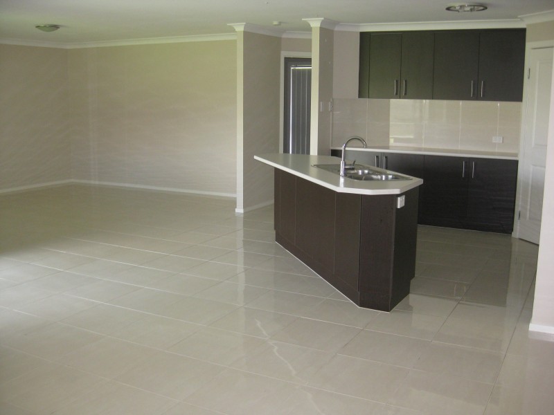 18 Dicarlo Drive, Morayfield QLD 4506