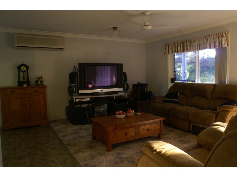 13 Poplar Court, Morayfield QLD 4506