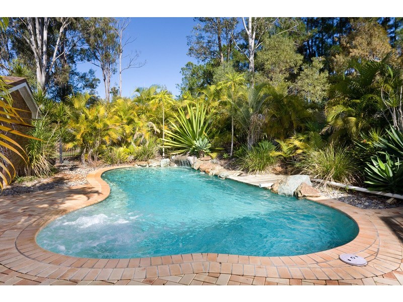 30 Adelong Crt, Morayfield QLD 4506