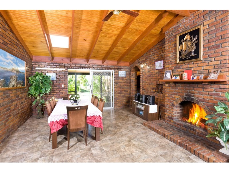 30 Adelong Crt, Morayfield QLD 4506