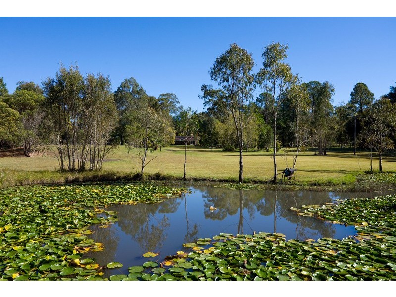 30 Adelong Crt, Morayfield QLD 4506