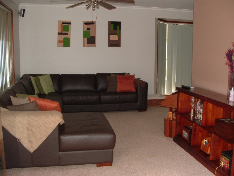 12 Fraser Place, Morayfield QLD 4506