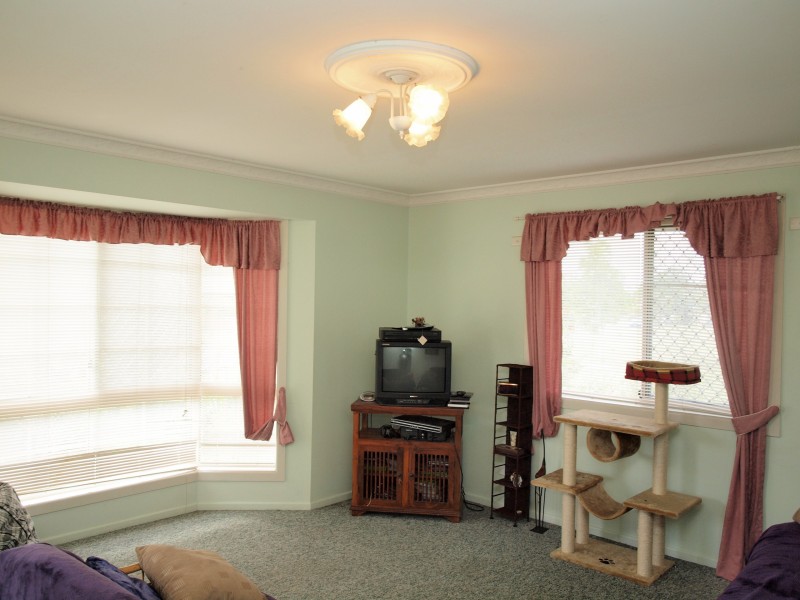 15 Crestbrook Drive, Morayfield QLD 4506