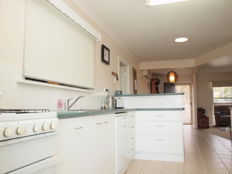 11 Sandralee Street, Brighton QLD 4017