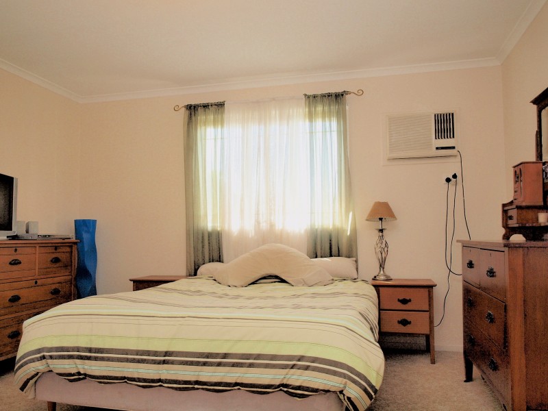 11 Sandralee Street, Brighton QLD 4017