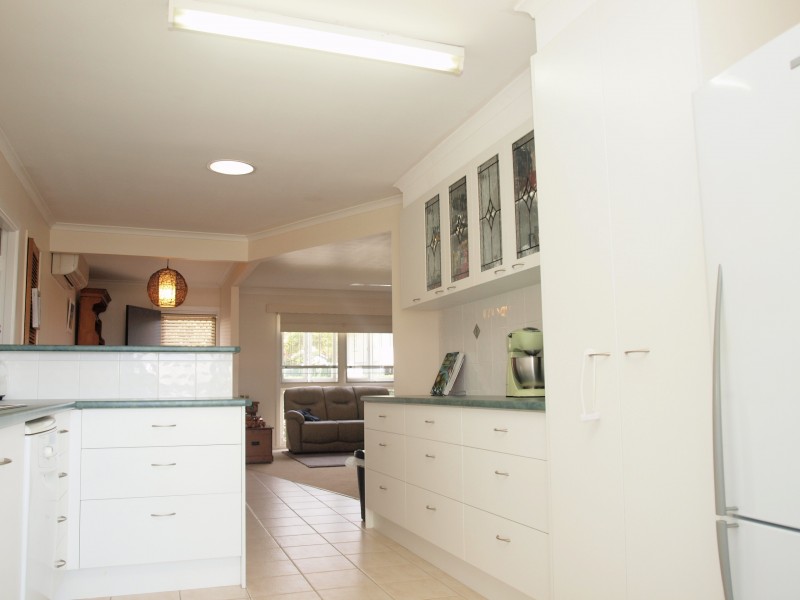 11 Sandralee Street, Brighton QLD 4017