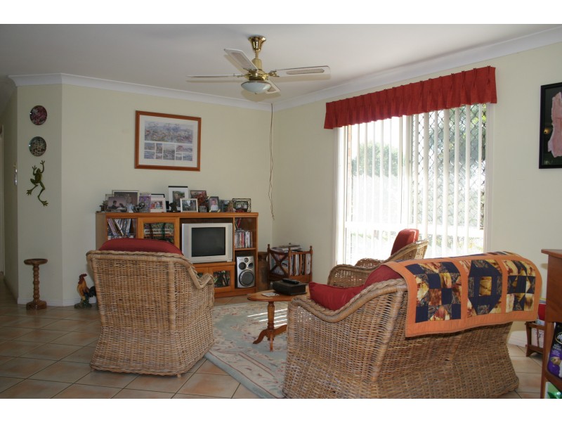 11 Melmor Court, Elimbah QLD 4516