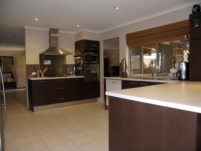 3 SANDRA CT, Deception Bay QLD 4508