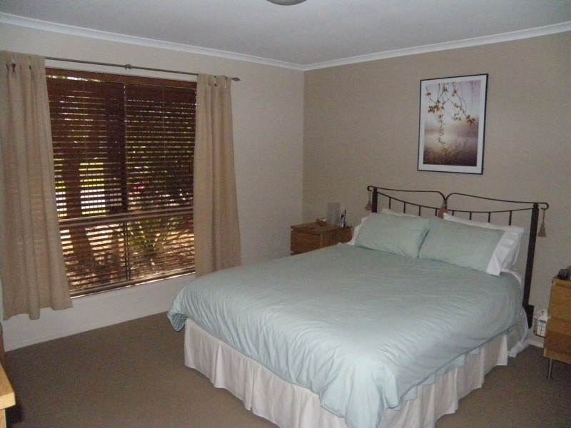 3 SANDRA CT, Deception Bay QLD 4508