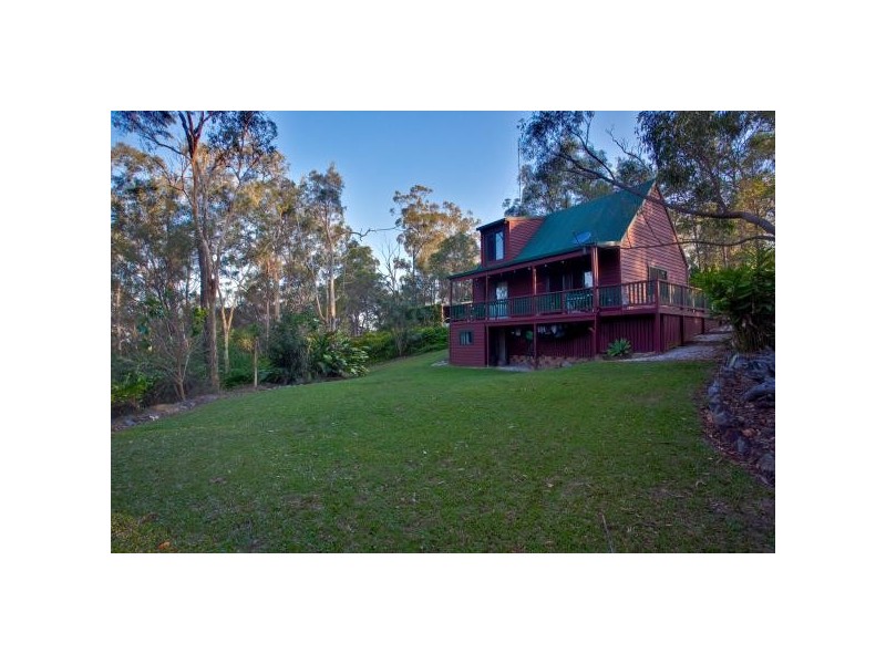 32 Castle Hill Drive South, Gaven QLD 4211