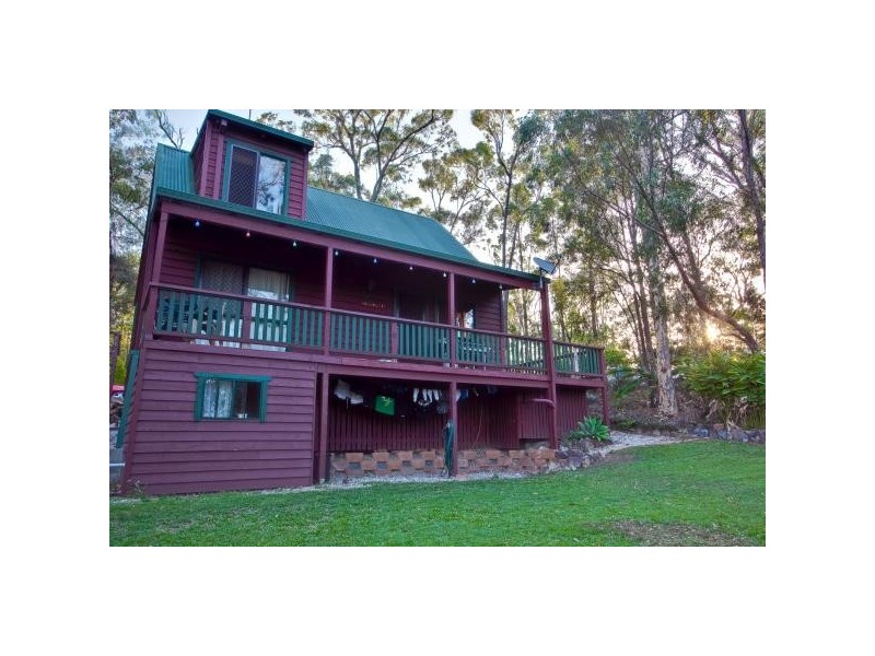 32 Castle Hill Drive South, Gaven QLD 4211